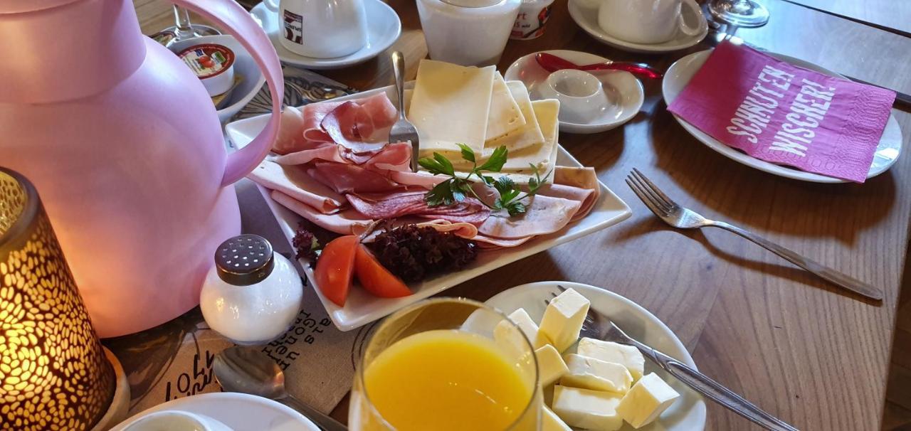 Landgasthaus "Zum Engel" Neuleiningen Екстериор снимка
